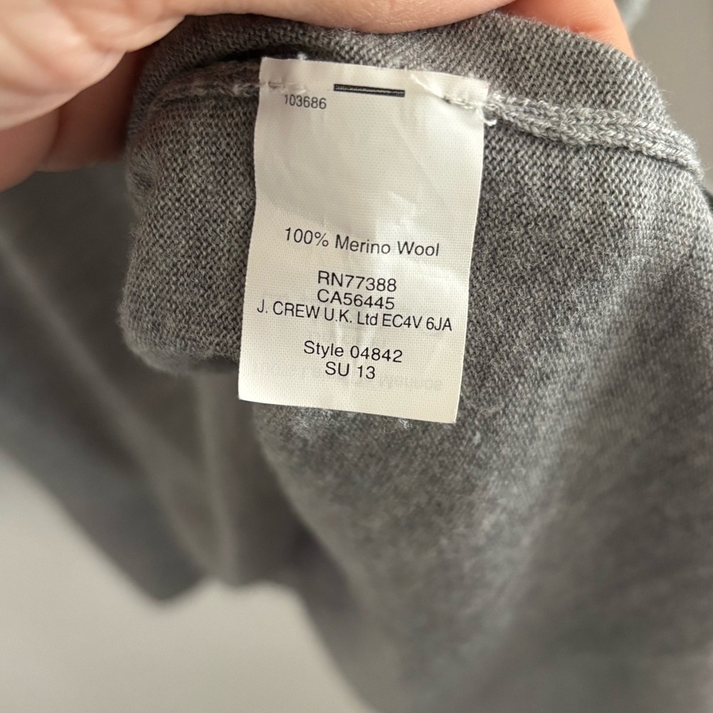 100% Merino Wool J. Crew Gray V-Neck Slouchy Pullover Size L NWOT - Picture 5 of 6